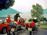 Rast am Lago Maggiore : 1981.Port Grimaud, BMW R45, Europa, Frankreich, Isabella Reinecke, Italien, Klaus Reinecke, MRD, Moped-Touren, Port Grimaud, Verbania, europe, jAlbum