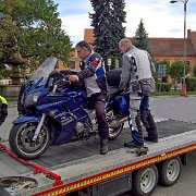 Motorschaden und Abtransport in Netolice : !Moped-Touren, 2017.4-Laender, 2017.4-Länder, Europa, Europe, Gerd Kossack, Moped-Touren, Netolice, Tschechien