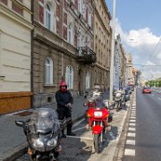 Abschiedsfoto vor dem Hotel Victoria : !Moped-Touren, 2017.4-Laender, 2017.4-Länder, Europa, Europe, Max-Planck-Schule, Moped-Touren, Pilsen, Tschechien